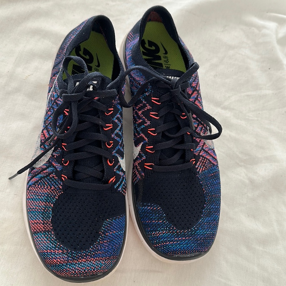 Nike running shoes for women